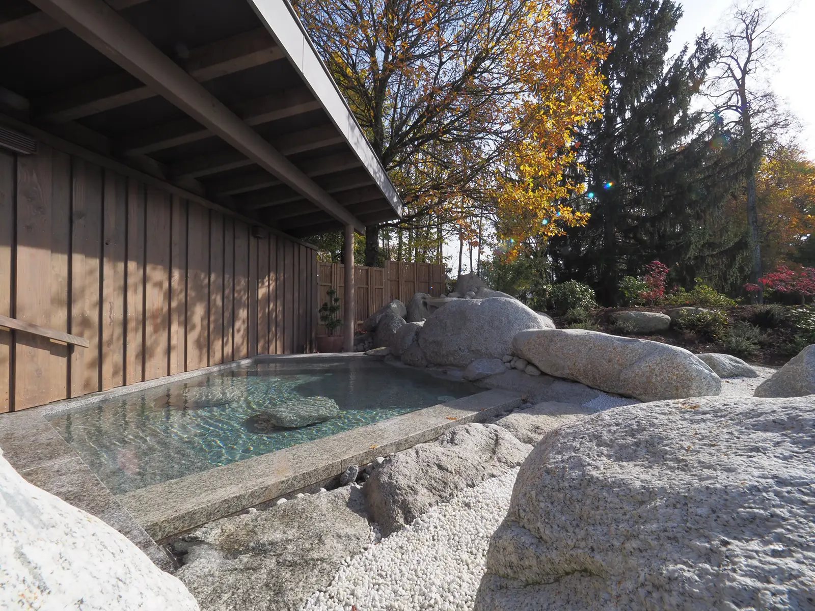 ゲストハウスの露天風呂 1