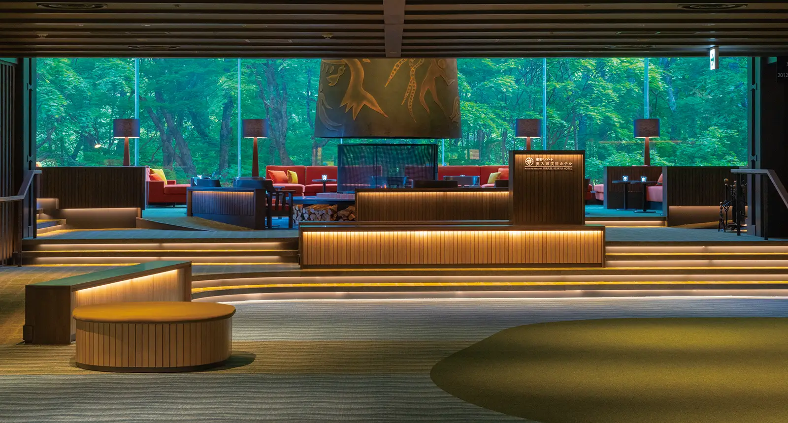 奥入瀬渓流ホテル パブリックスペースデザイン1の写真 3