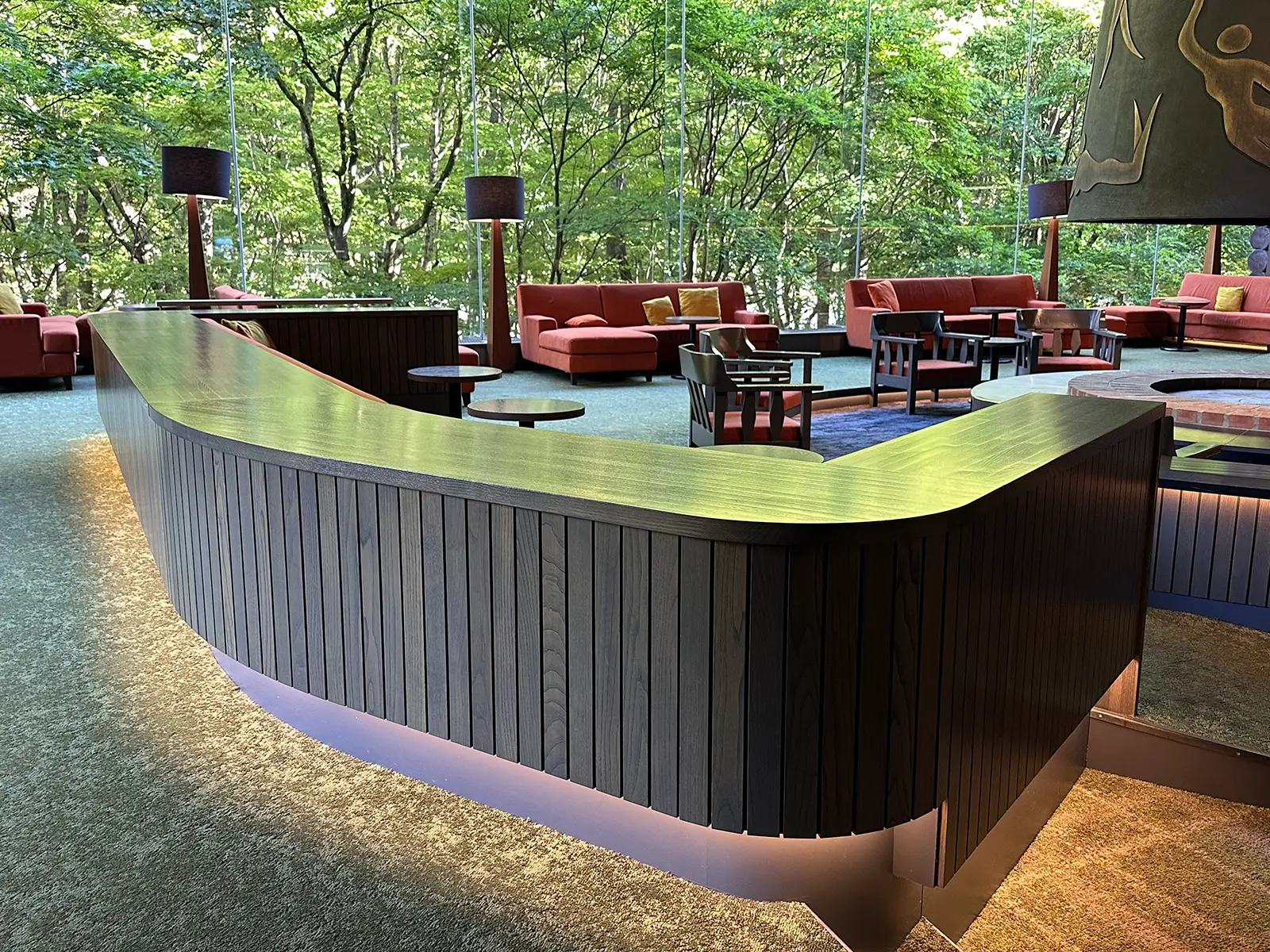 奥入瀬渓流ホテル パブリックスペースデザイン1の写真 9