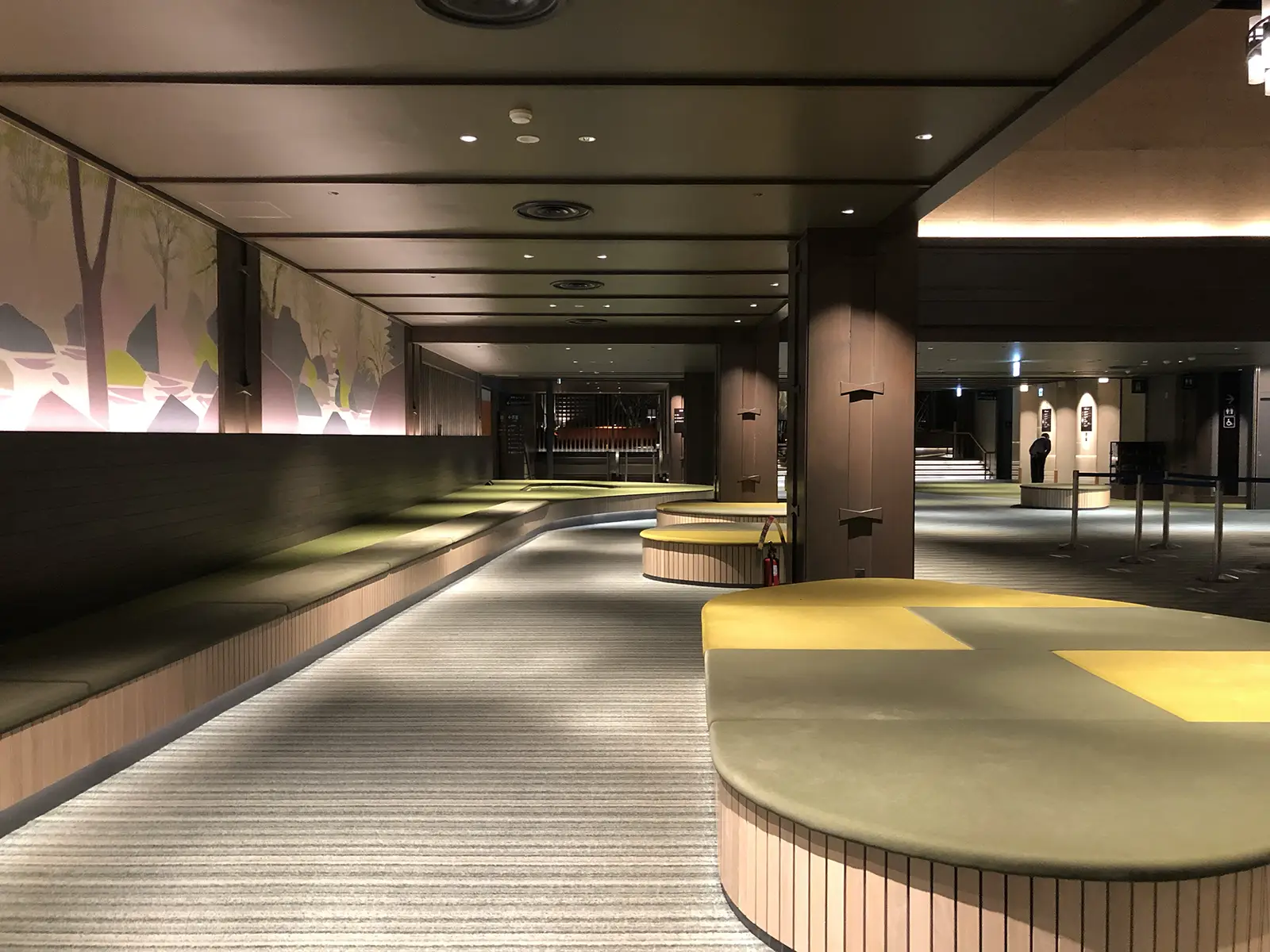 奥入瀬渓流ホテル パブリックスペースデザイン1の写真 10