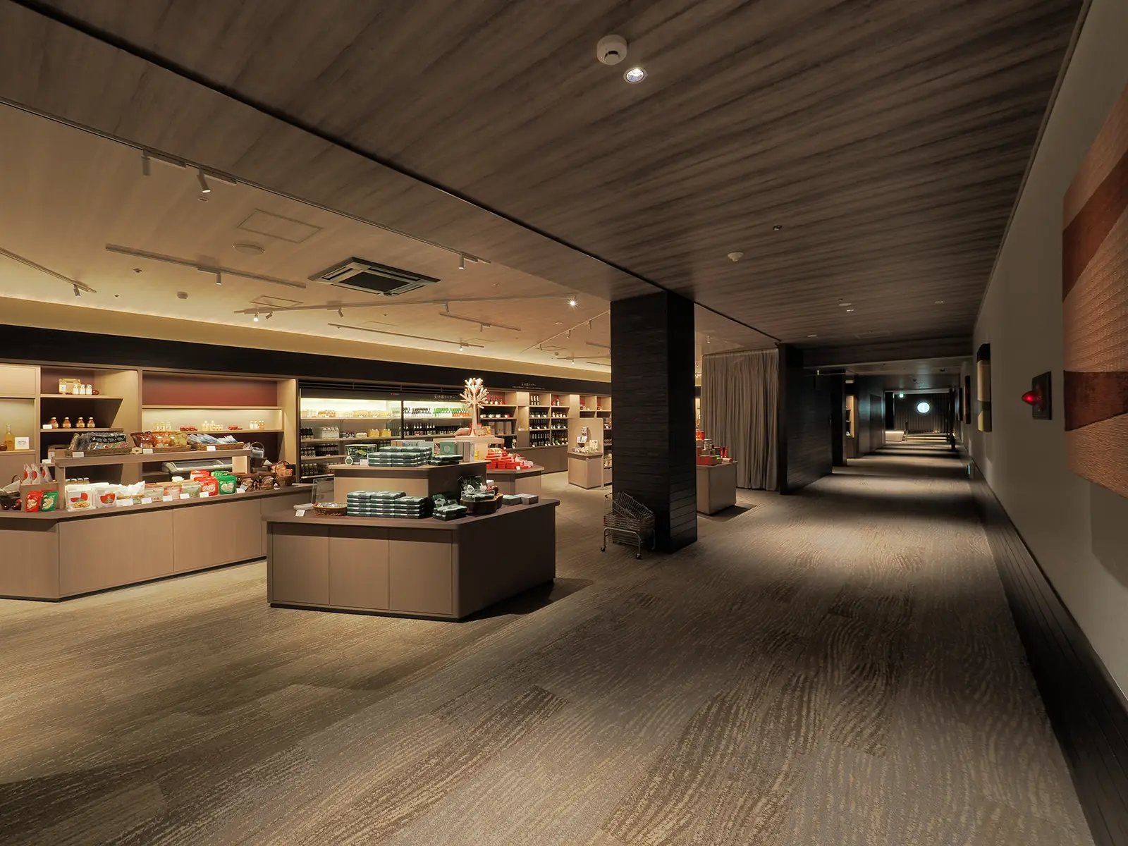 奥入瀬渓流ホテル パブリックスペースデザインの写真 2